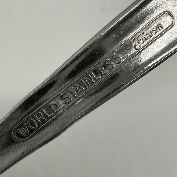 Vintage Spoons World Stainless Steel Taiwan Textured Soup Teaspoon 70s 15 Pieces - Picture 7 of 9